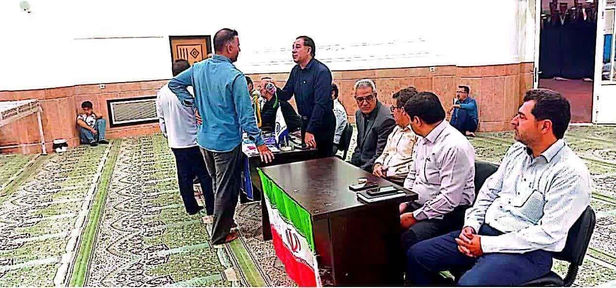 میز خدمت آبفا در مصلی احمدآباد اردکان برگزار شد